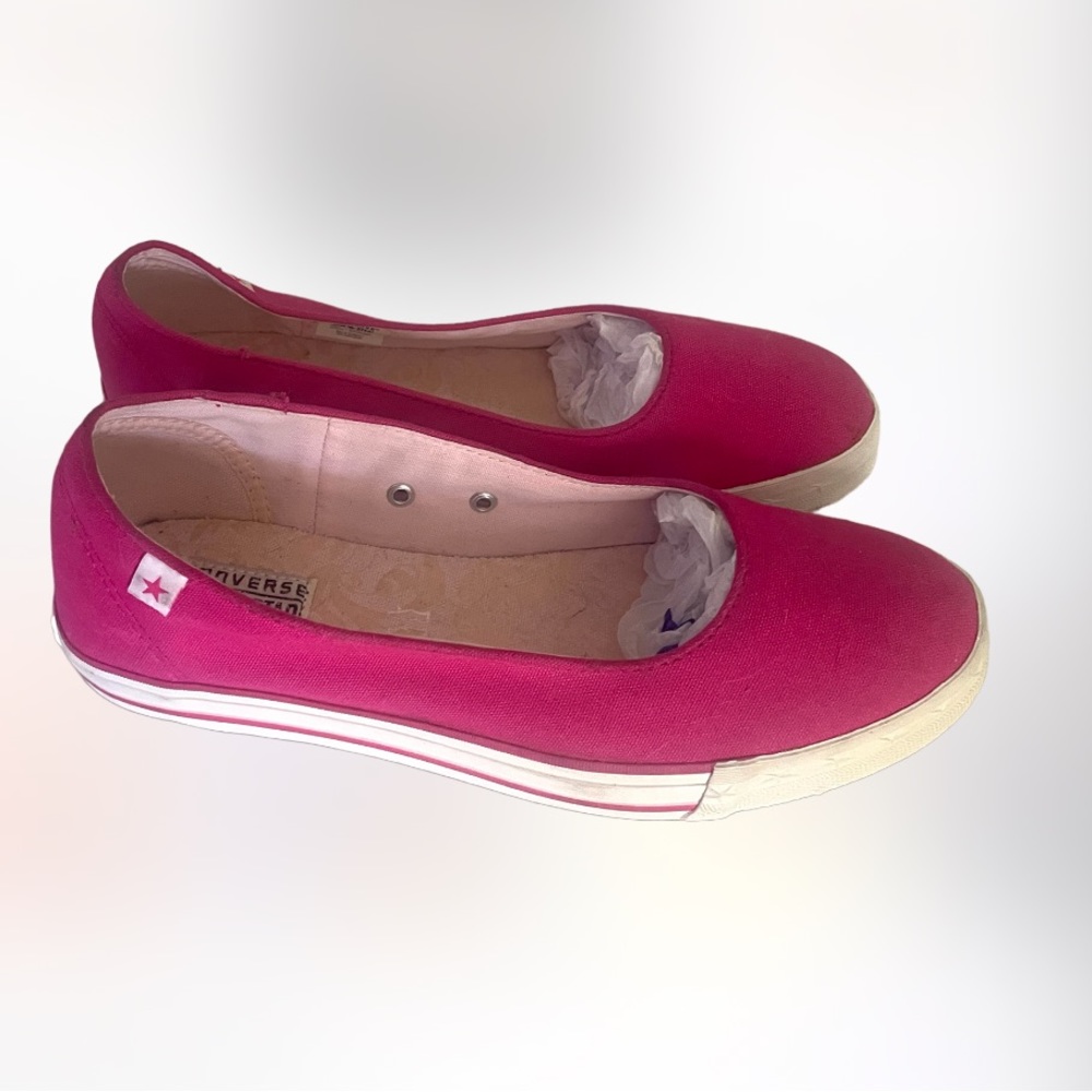 CONVERSE One Star woman’s pink canvas slip on shoes size 10